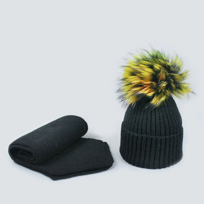 Зимние вязаные шерстяные шапки, шарф для женщин, разноцветные помпоны, шапки, меховая шапка, женская теплая шапка с натуральным мехом енота - Цвет: D-Set