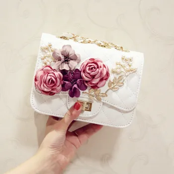 

2019 Summer New Ladies PU Diagonal Chain Bag Flower Diamond Evening Bag Flip Button Small Square Bag