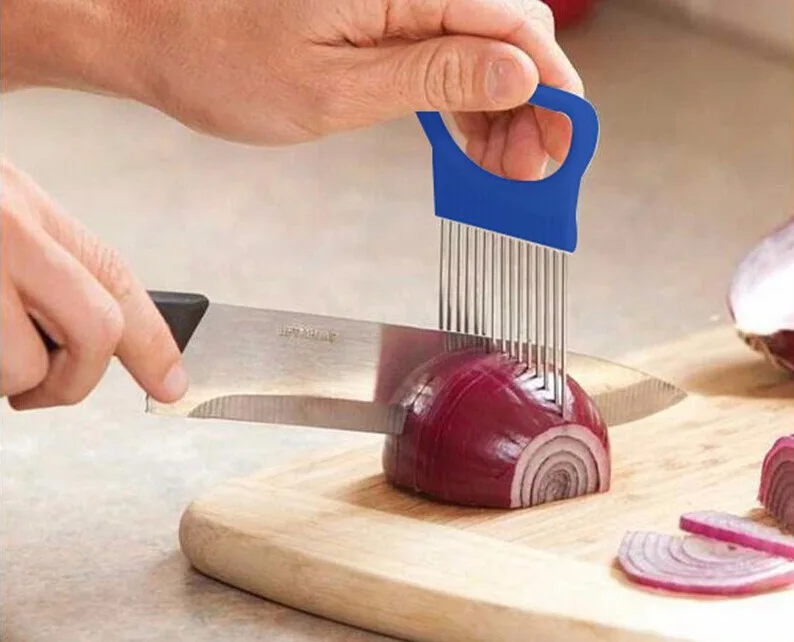 

1PC Practical Stainless Steel Needle Onion Slicer Vegetable Cutter Holder Vegetable Fruit Carrot Slicer Cooking Gadgets OK 0259