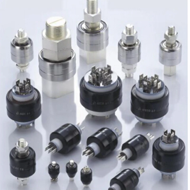 2 Poles Rotating Electrical Connector Low Contact Resistance And Better Reliabil