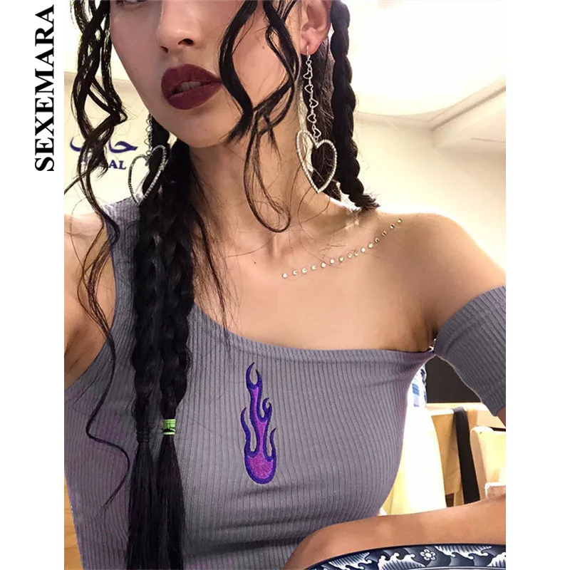 BOOFEENAA Harajuku Сексуальная футболка женские кроп Топы Вышивка огонь косой шеи