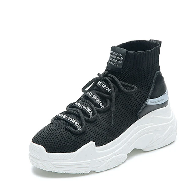 chaussure requin