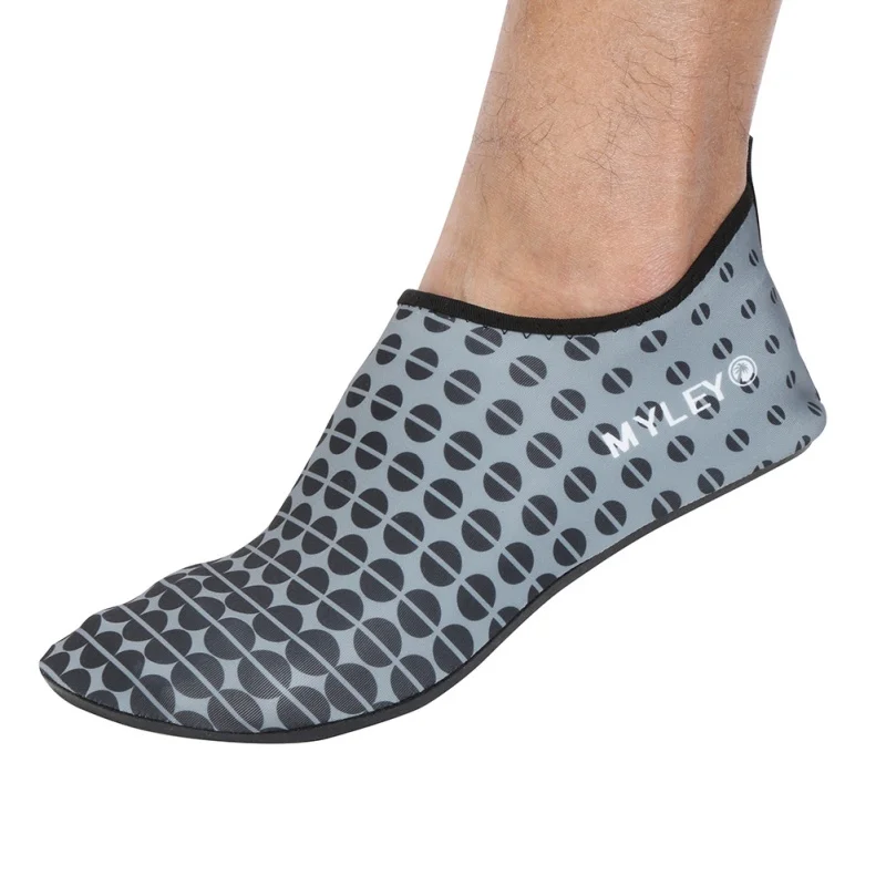 الرجال المياه بيرفوت الرطب بذلة الجلد أحذية أحذية ماء الشاطئ السباحة زلة على تصفح المنبع أحذية الرجال المياه بيرفوت الرطب بذلة الجلد أحذية أحذية ماء الشاطئ السباحة زلة على تصفح المنبع أحذية