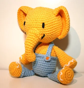 

crochet armigurumi rattle elephant model number 8102