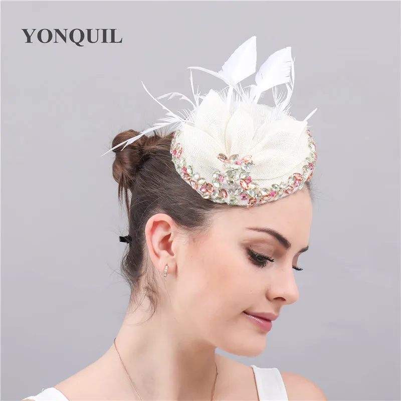 Имитация Sinamay элегантные аксессуары Fascinator дамы волосы шляпы с украшение на голову с перьями клипы случаю церкви вечерние головной убор