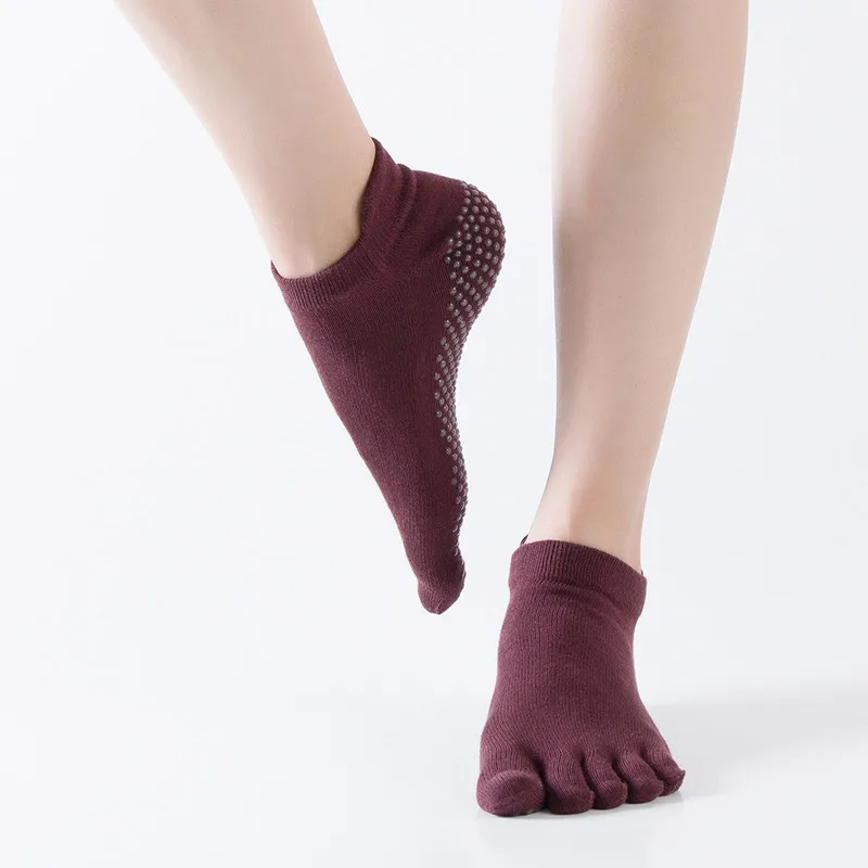 Thunshion/3 пары, женские защищающие пятки, носки для йоги, балета, Нескользящие массажные носки с пальцами, с удобным рантом, 3D ПВХ - Цвет: Coffe2