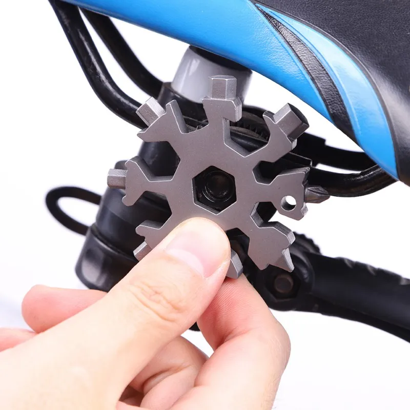 New 18 In 1 Multi-Tool Stainless Steel Snow Shape Flat Cross Head Screwdriver Allen Key Spanner Key Chain Tool For Backpack New 18 In 1 Multi-Tool Stainless Steel Snow Shape Flat Cross Head Screwdriver Allen Key Spanner Key Chain Tool For Backpack