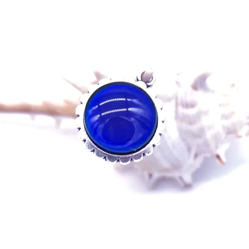 

Crystal Quartz Chakra Power Restoration Balance Stone Reiki Focus Sword Pendant Necklace Cotton Cord Quartz Necklace