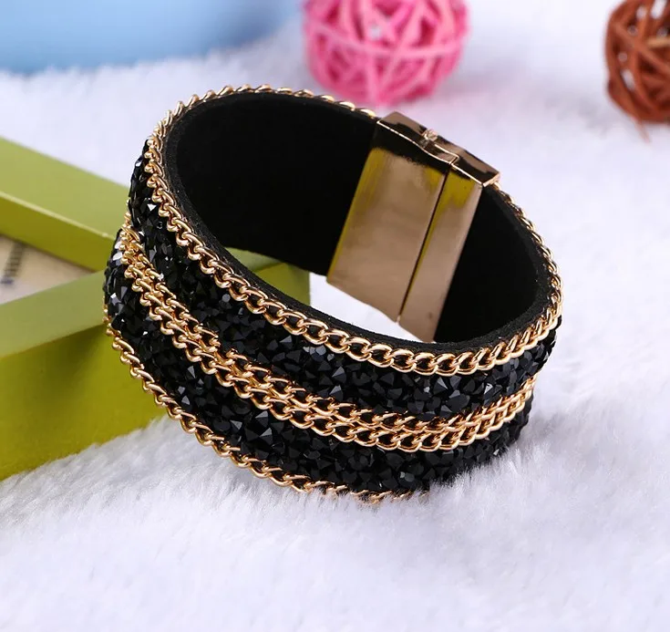 

Wide bracelet