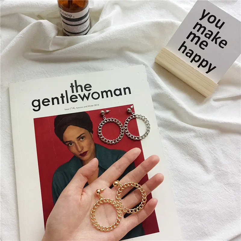 

Fashion Personality Big Circle Earrings Temperament Geometry Hollow out Stud Earrings for Women Female Party Accessories Jewelry