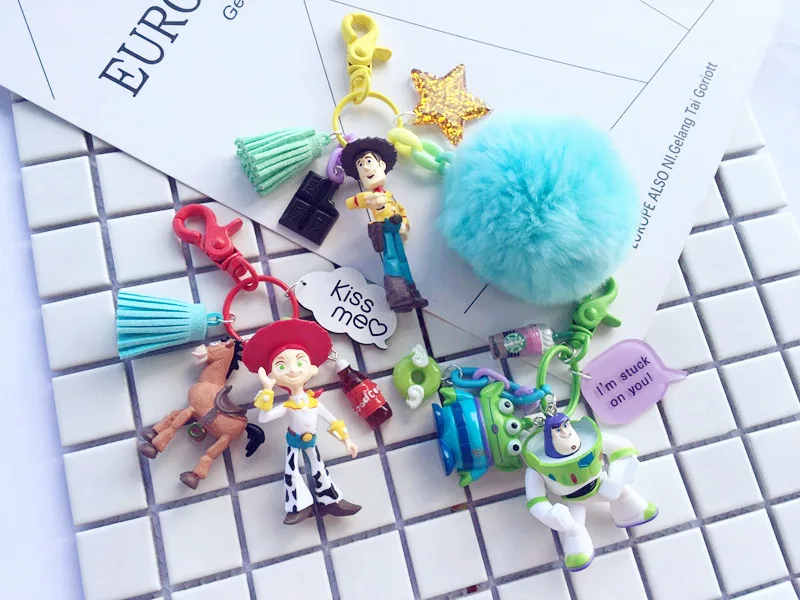 

2019 New Unicorn Man Keychain Statue Of Liberty Gold Saint Buzz Lightyear Medusa Rocket Boy key Building Blocks Toys