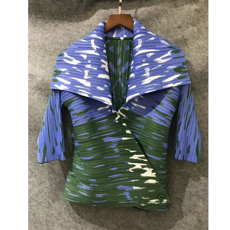 

Changpleat 2019 Spring New printed Women Basics Jackets coat Miyak Pleated Fashion Design Slim Single Button Female Coats Tide