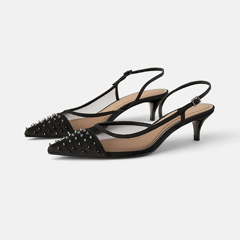 Модная пикантная женская обувь на высоком каблуке; черные сандалии с заклепками из дышащей сетки; женские босоножки на тонком каблуке