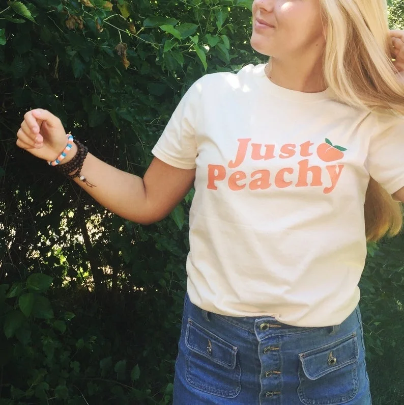 

PUDO-XSX 1pcs Khaki Beige Color Women Tees Vintage-Inspired "Just Peachy" T-Shirt Georgia Peach 80s Fashion T Shirt