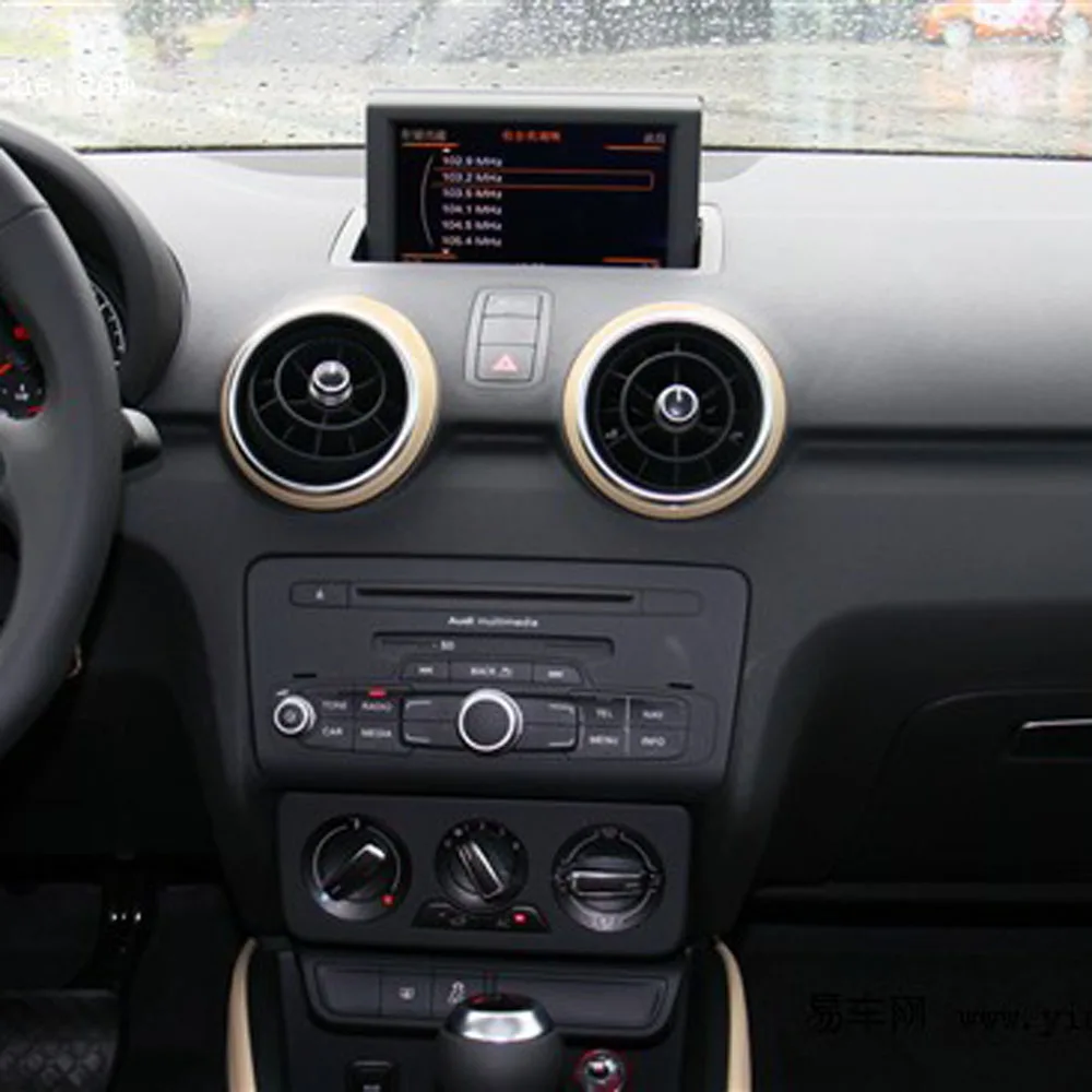 

A CCD Handle Trunk Rear Camera As Gift Integration with IPAS Parking Guide Lines For AUDI A1 3G MMI System