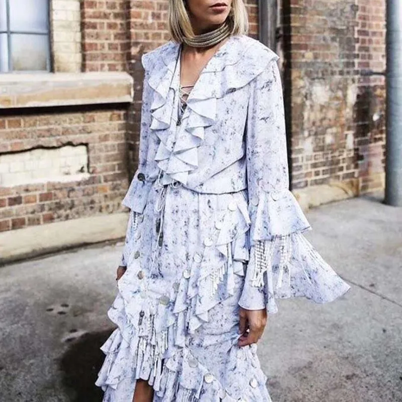 2019 Lente Mode Nieuwe V-hals Patchwork Chiffon Pailletten Tassel Maxi Jurken Vrouwen Flare Mouw Ruches Party Dress Vrouwelijke 2019 Lente Mode Nieuwe V-hals Patchwork Chiffon Pailletten Tassel Maxi Jurken Vrouwen Flare Mouw Ruches Party Dress Vrouwelijke