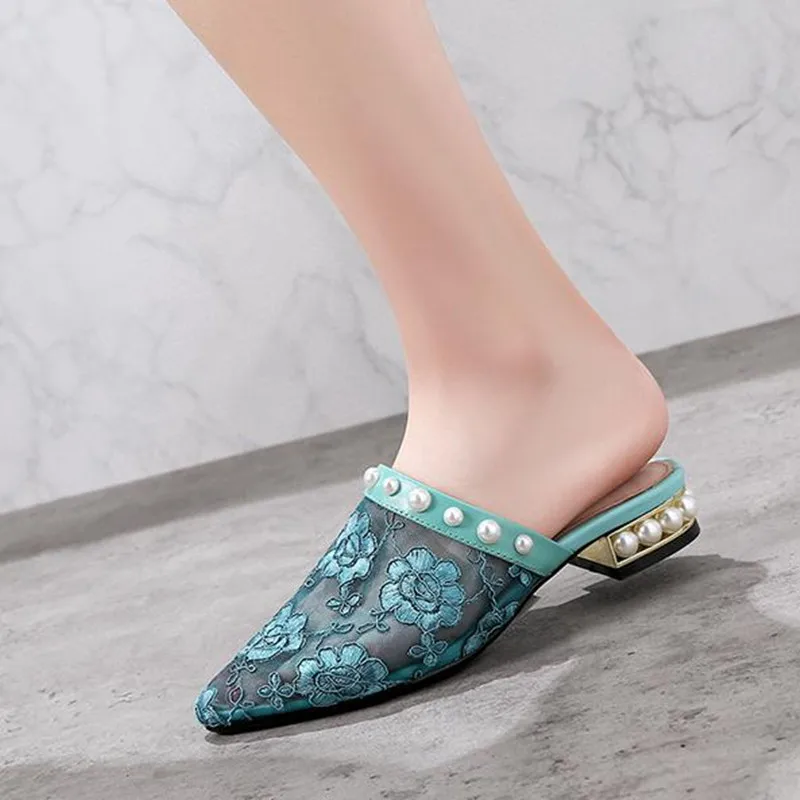 

Fashion mesh openwork lace embroidered breathable pearl baotou slippers female 2019 new summer large size women's shoes obuv