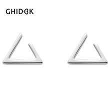Ghidbk Настоящее стерлингового серебра 925 крошечные открытые Треугольники Серьги-гвоздики для Для женщин минималистский геометрический Серьги заклепки заявление Дизайн