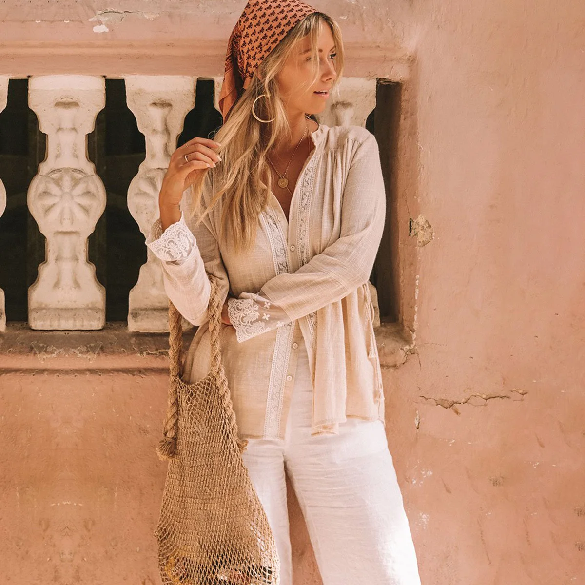 

Boho Elegant Paloma Blouse 2018 Autumn Women Lace Patchwork Long Sleeve Stand V neck Blouses Tops Ladies Retro Hippie Shirt Tops
