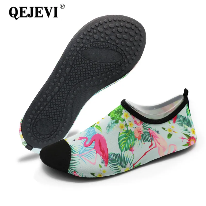 QEJEVI السباحة النعال حذاء مياه النساء الرجال بيرفوت شاطئ المنبع أحذية الشعاب بركة الرطب رياضية اليوغا الغوص الأحذية QEJEVI السباحة النعال حذاء مياه النساء الرجال بيرفوت شاطئ المنبع أحذية الشعاب بركة الرطب رياضية اليوغا الغوص الأحذية