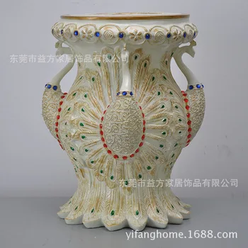 

European style luxury and-white peacock vanity stool stool changing his shoes resin crafts ornaments
