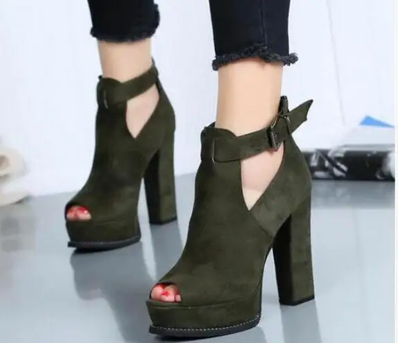 

2018 Summer European Style New Arrival Women Shoes Buckle Strap Fretwork Peep Toe Thick High Heels Platform Rome Branded Sandals
