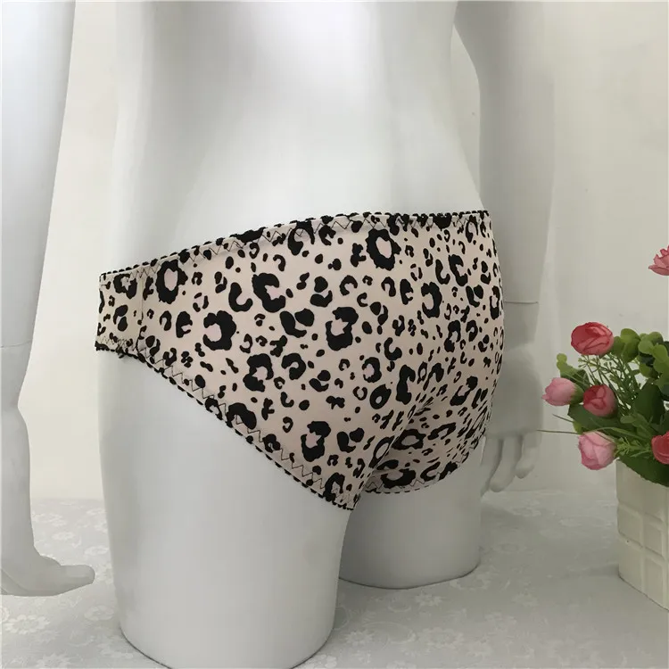 2018 hot Sexy Bikini Men's Underwear Briefs Charming Leopard Spandex Nylon Elastic Male Undershorts Brief Men Underpants 3