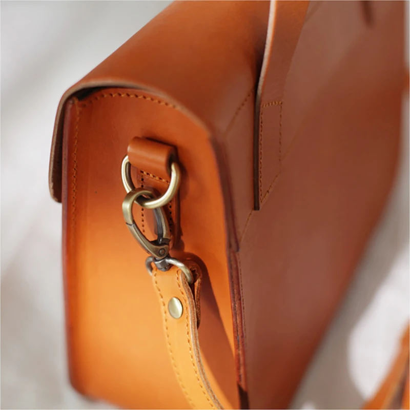 AETOO Portable crossbody bag, art school wind Woman bag, handmade cowhide vintage bag