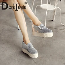 DoraTasia/ г.; демисезонные блестящие лоферы на платформе; обувь на толстой платформе; женская обувь на плоской подошве без застежки, увеличивающая рост; большие размеры 31-43
