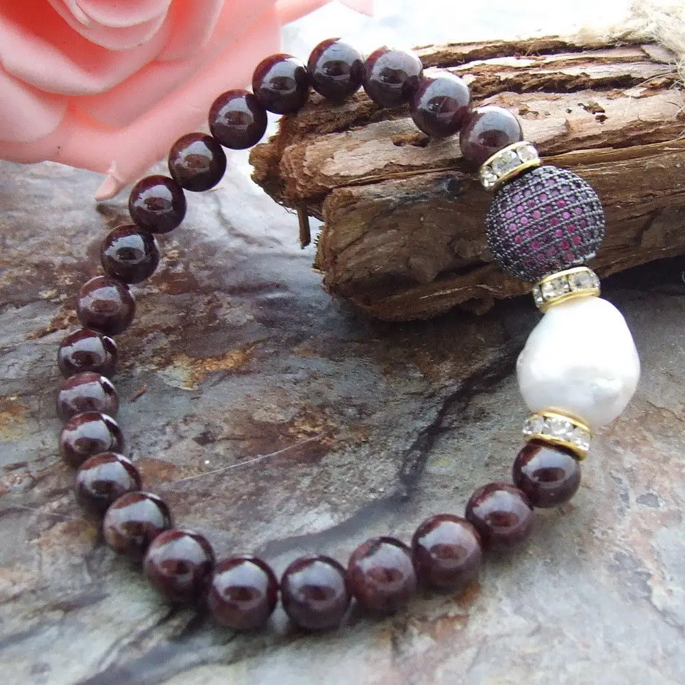 

AB121112 17mm White Keshi Pearl Garnet CZ Bead Bracelet