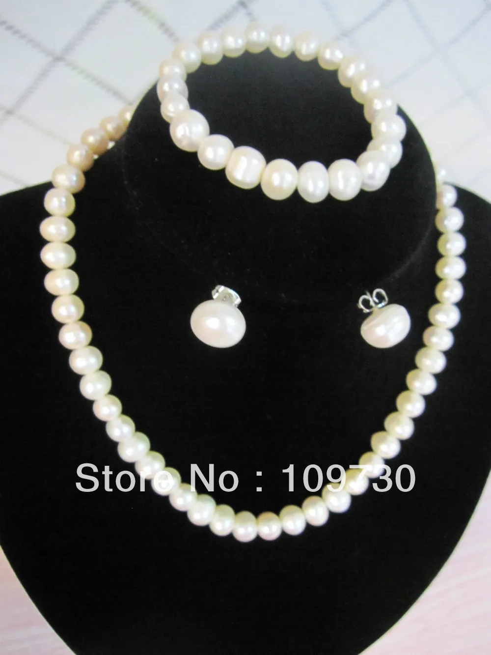

Hot sell Noble- Jewelry 00234 Pretty White Pearl Jewelry Set Necklace+Bracelet+Earrings-100% guarantee genuine (A0423)