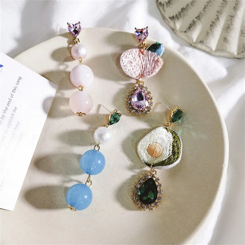 

2019 Fashion Korean New Cute Avocado Beads Studs Peach Embroidery Asymmetric Fruit Earrings Personality Wild Women's Accessories
