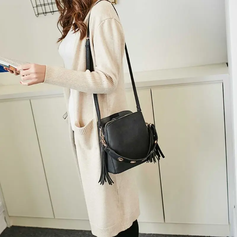 

Fashion Scrub Bucket Bag Women Vintage Tassel Messenger Bag Solid Color All-match Shoulder Bag