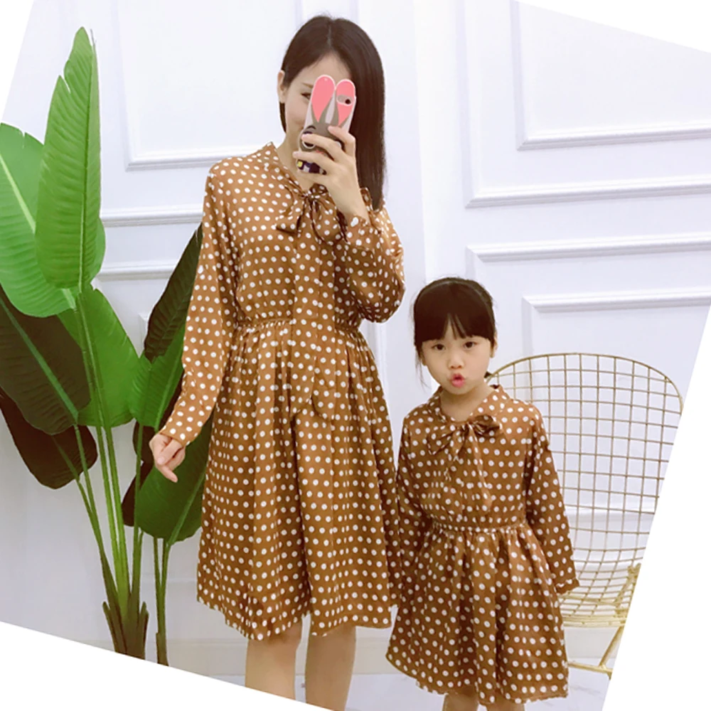 

Popular Mother Daughter Dress Spot Brown Dresses Summer Family Matching Dresses Fashion Girl Family Dress