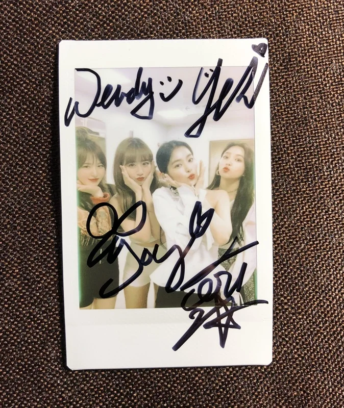 

hand signed RED VELVET autographed Polaroid 3inches free ship K-POP 5C1