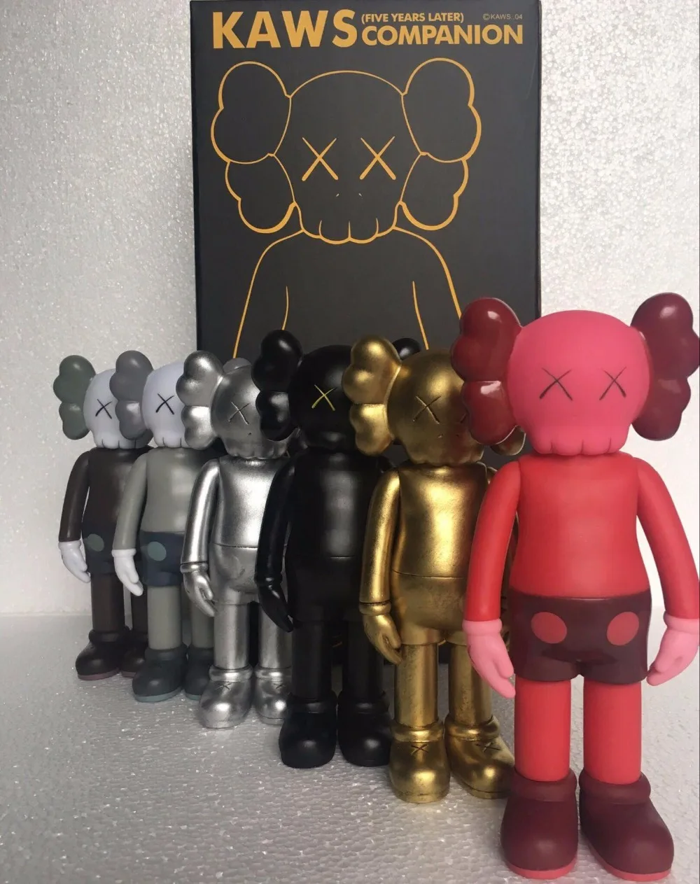 

MANDKaws planet doll 16 inches dolls hand-done decoration christmas gift original fake bf00111