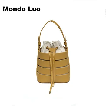 

2018 Women Korean Version of Retro Portable Parcel Canvas Splicing Bucket Shoulder Bag