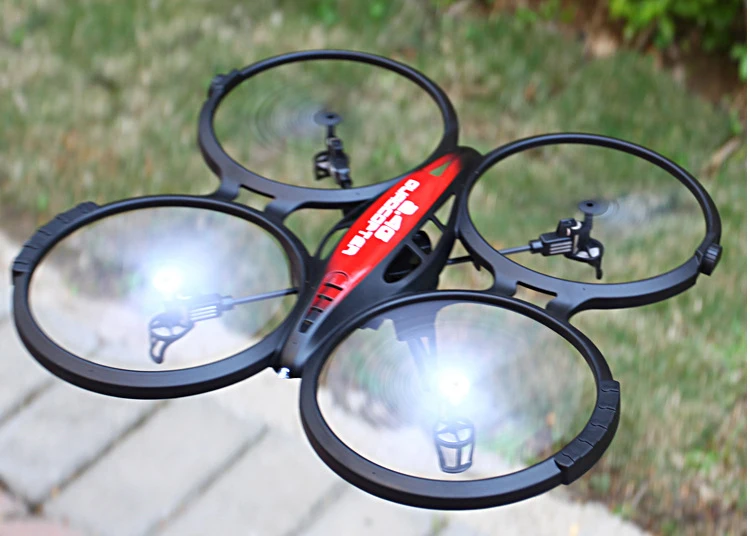 2 4G Professional Drone Quadcopter with HD camera RC Helicopter Remote Control Dornes RC Helicoptero RC