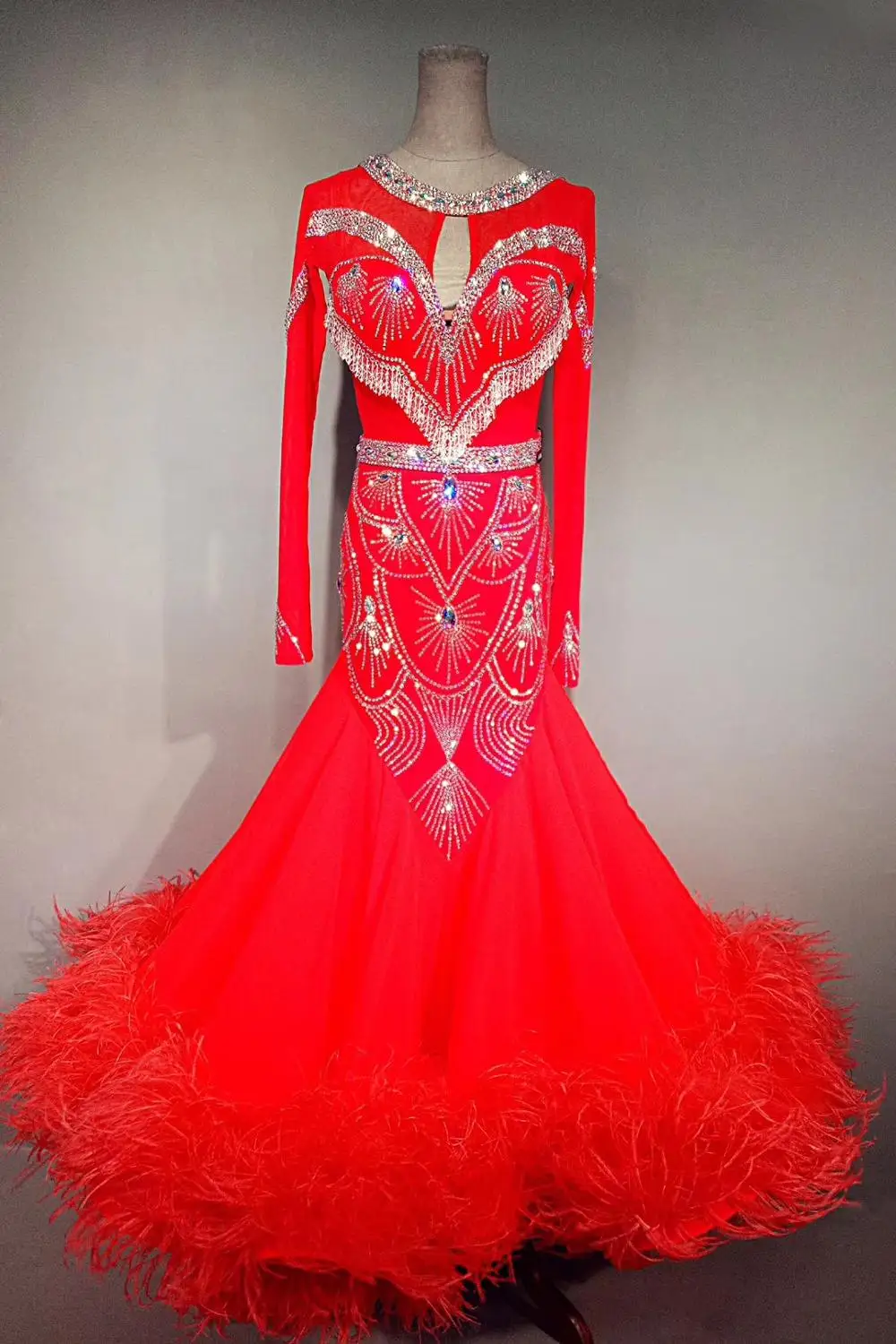 

Luxury Rhinestones Feathers Standard Ballroom Dance Dress Women Ladies Modern Waltz Ballroom Costume Competition Dance Wear