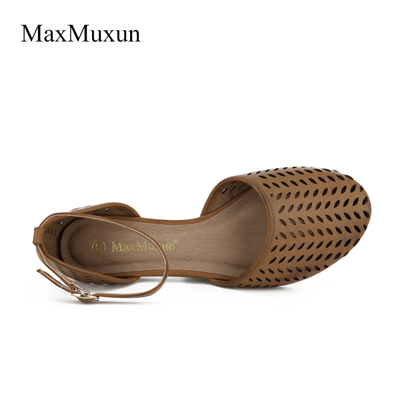 closed toe flip flops womens