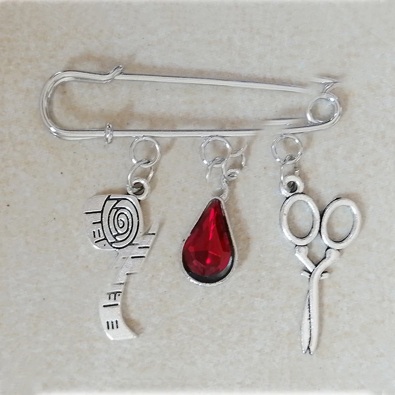 

Beautiful seamstress brooch tape measure scissors tape glass crystal brooch cutting set to send friends a beautiful gift
