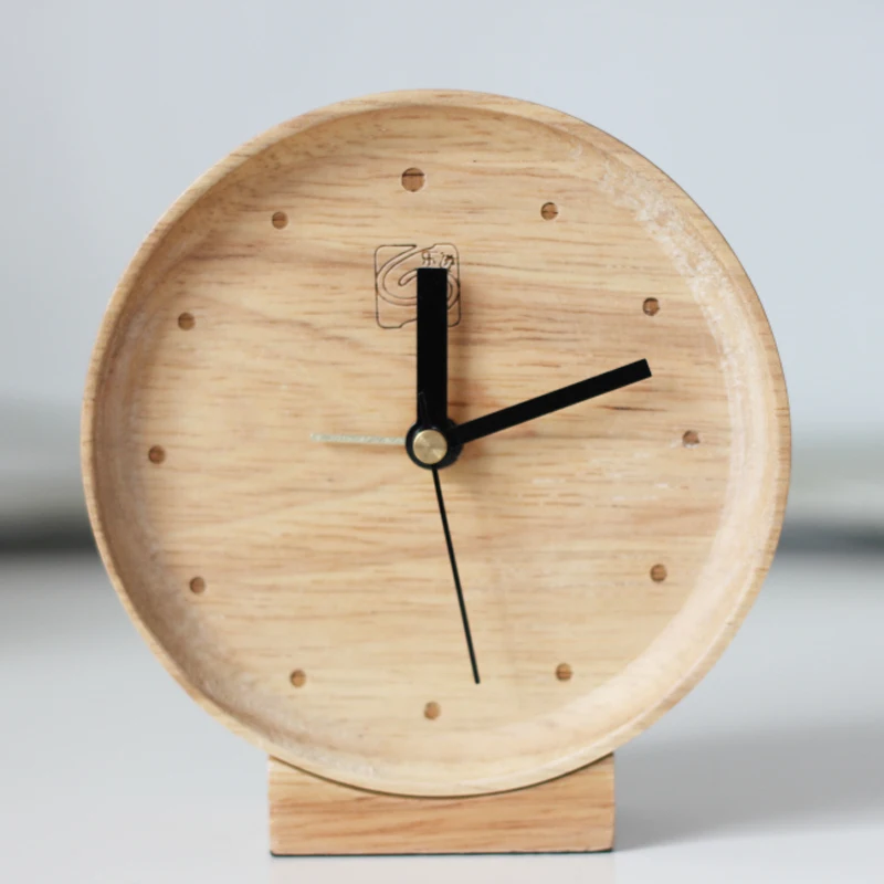 Solid wood clock lazy silent small wood magic alarm clock dans Alarme