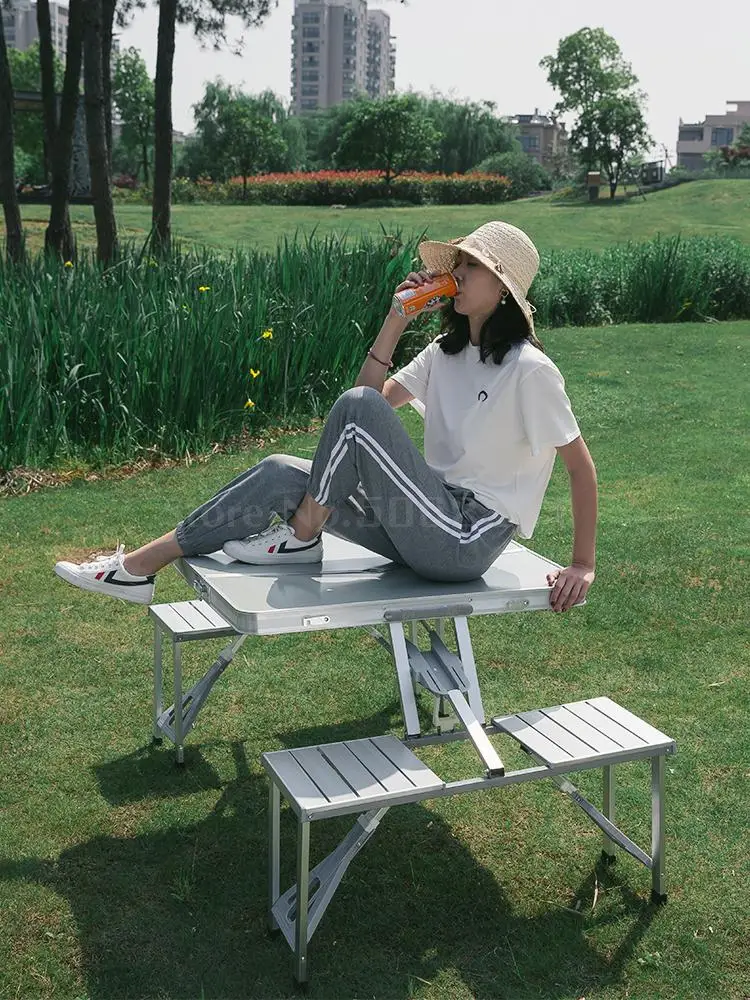 

Folding outdoor table stalls push the exhibition industry portable folding simple picnic small table dining table and chairs