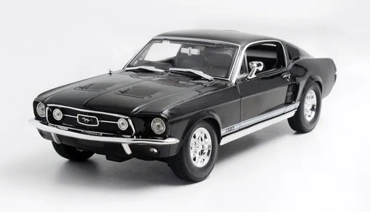 1:18 Ford 1967 Mustang GTA Fastblack автомобиль черный и зеленый цинковый сплав модель автомобиля литье под давлением для коллекции мальчиков Игрушки Подарки