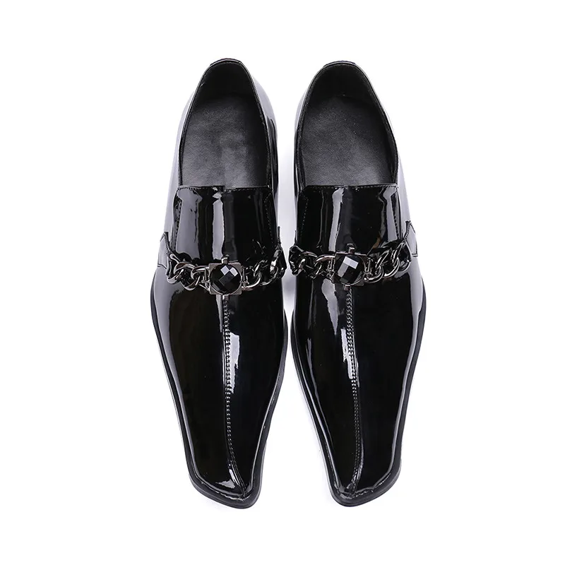 square toed dress shoes