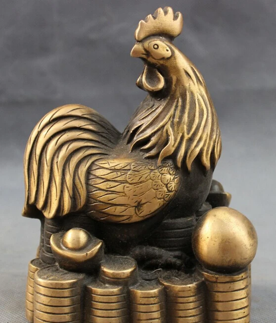 

JP S0114 Chinese Bronze Folk Zodiac Wealth YuanBao Coin Egg Cock Rooster Statue Animals (B0413)