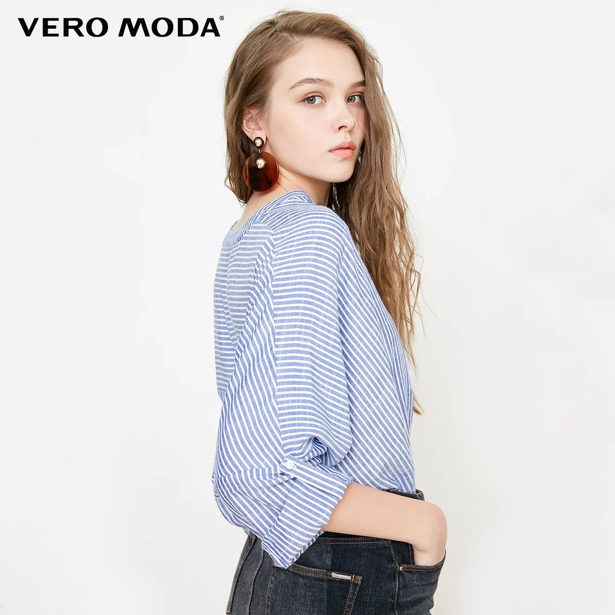 Женская плиссированная рубашка Vero Moda в полоску с треугольным вырезом 318351504| |