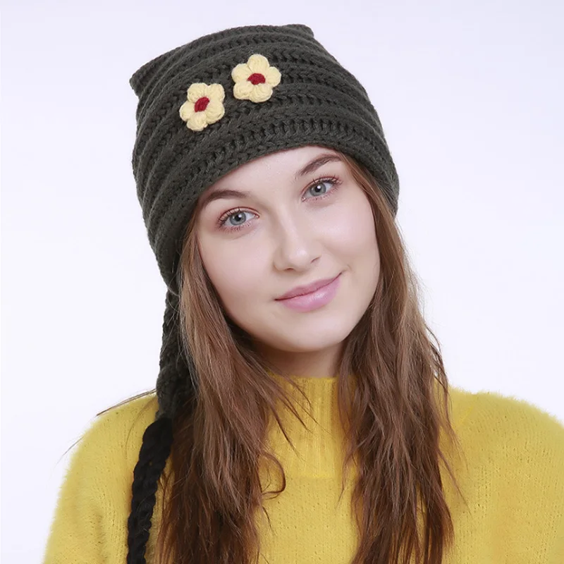 Petalum Damen Barett Mit Blumen - Strickmütze Für Winter In Einheitsgröße