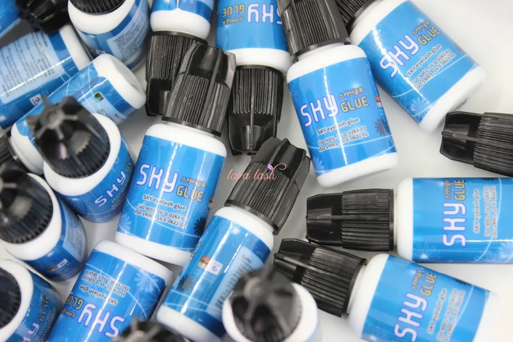 eyelashes glue