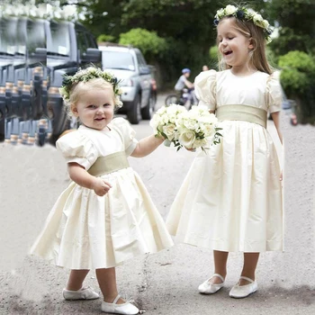 

Lattern Sleeves Little Girl Cute Ivory Flower Girl Dresses 2019 Formal Communion Taffeta Gown Kids Wide Belt Wedding Party Cheap